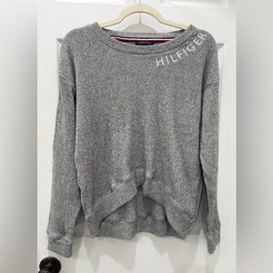 Woman’s Tommy Hilfiger Gray Ribbed Knit Sweater Size L